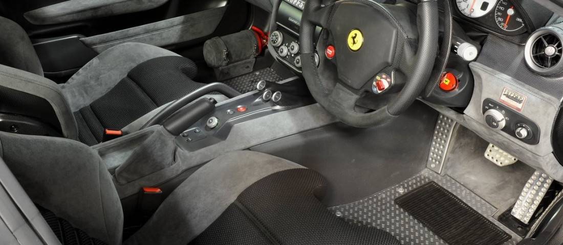 Ferrari-599-Seating
