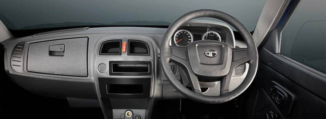 tata-pick-up-interior