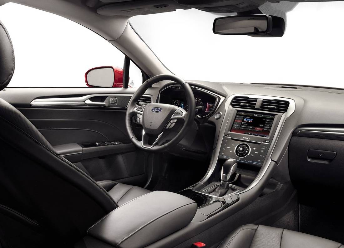 Ford-Fusion-interior