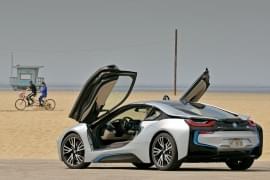 BMW i8 da dietro