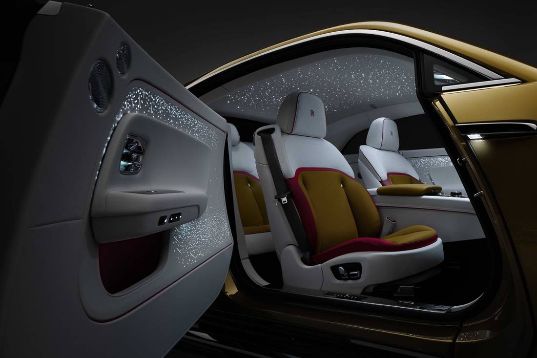 rolls-royce-spectre-elektrisch-seats