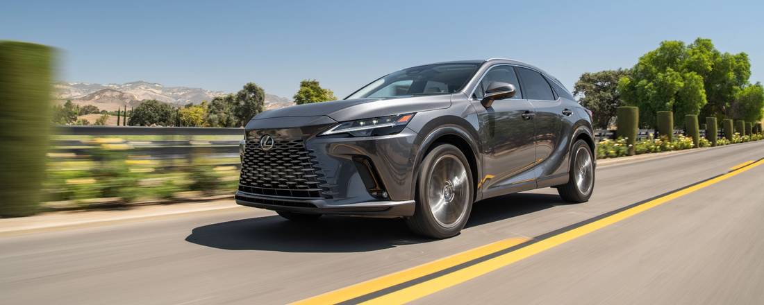 Nuovo Lexus RX, il SUV di lusso si rinnova