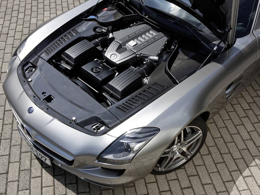 mercedes-benz-sls-engine