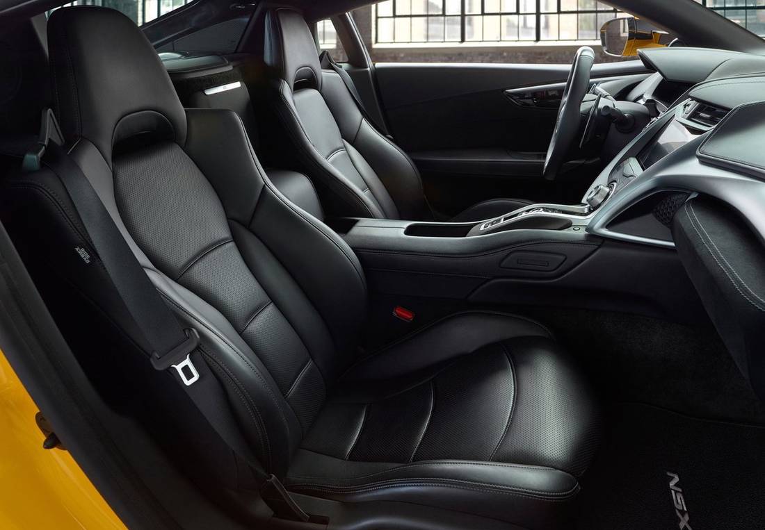 acura-nsx-seating
