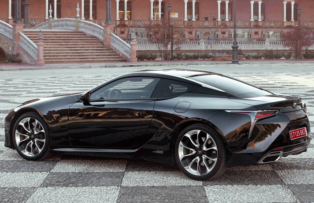 lexus-lc-500h-side