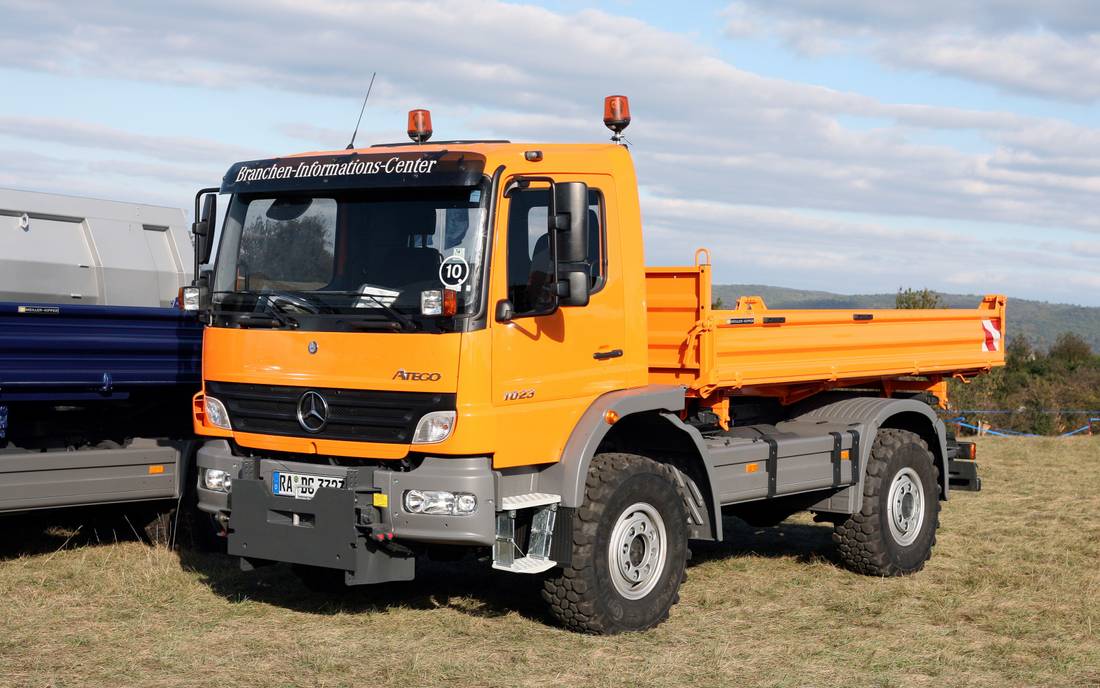 mercedes-benz-atego-front