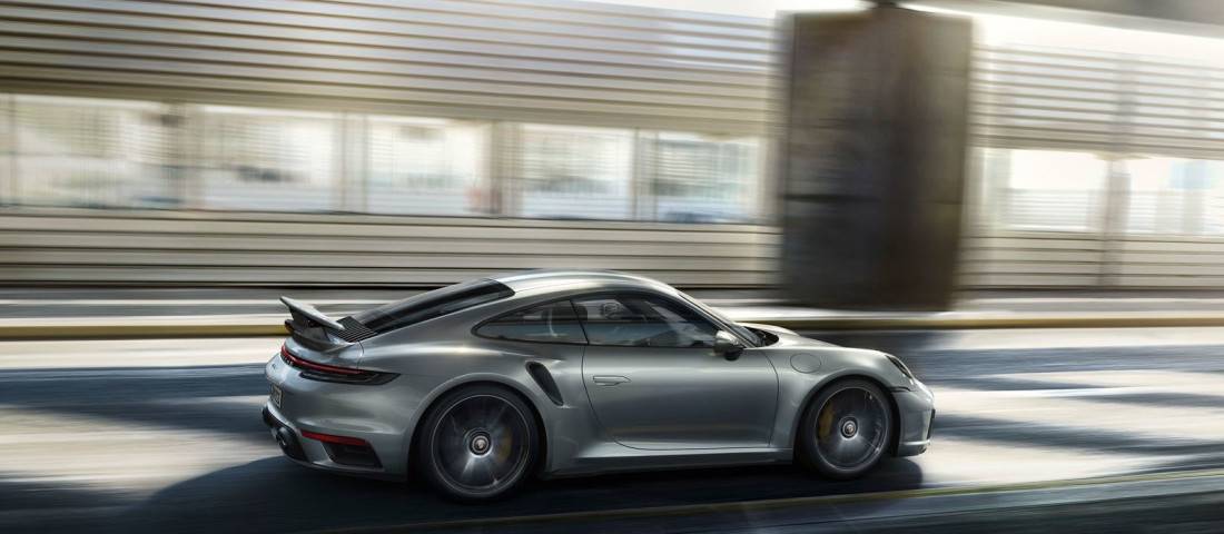 Porsche-911-Turbo-S-Side-1100