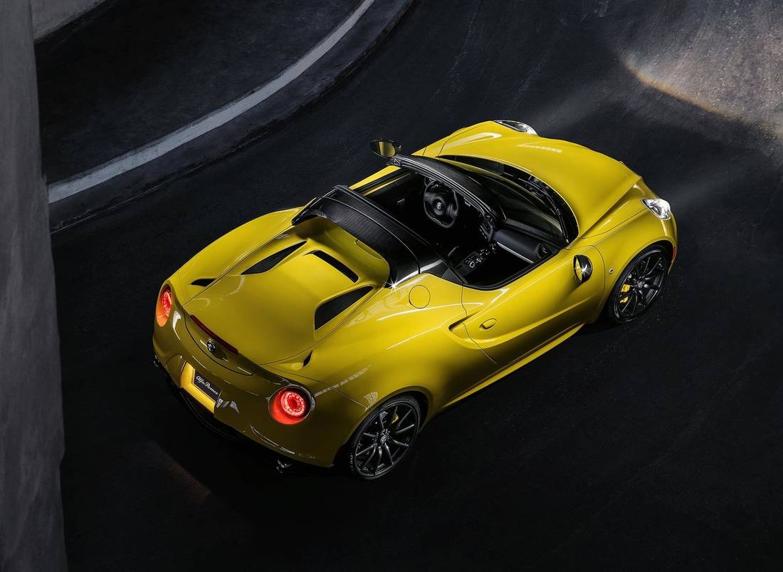 alfa-romeo-4c-back