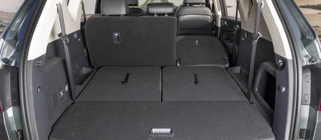 ssangyong-rexton-trunk