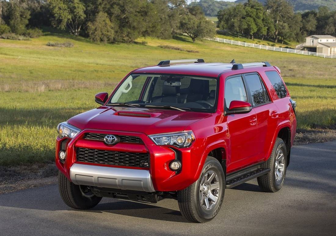 toyota-4runner-front