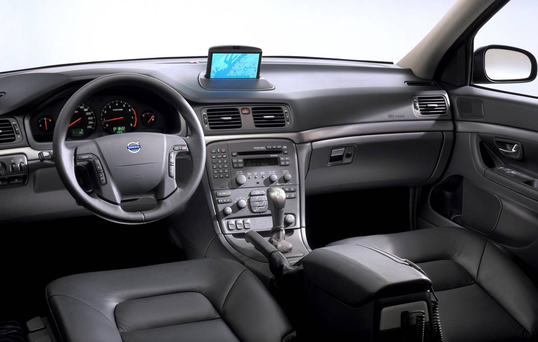 volvo-s80-interior