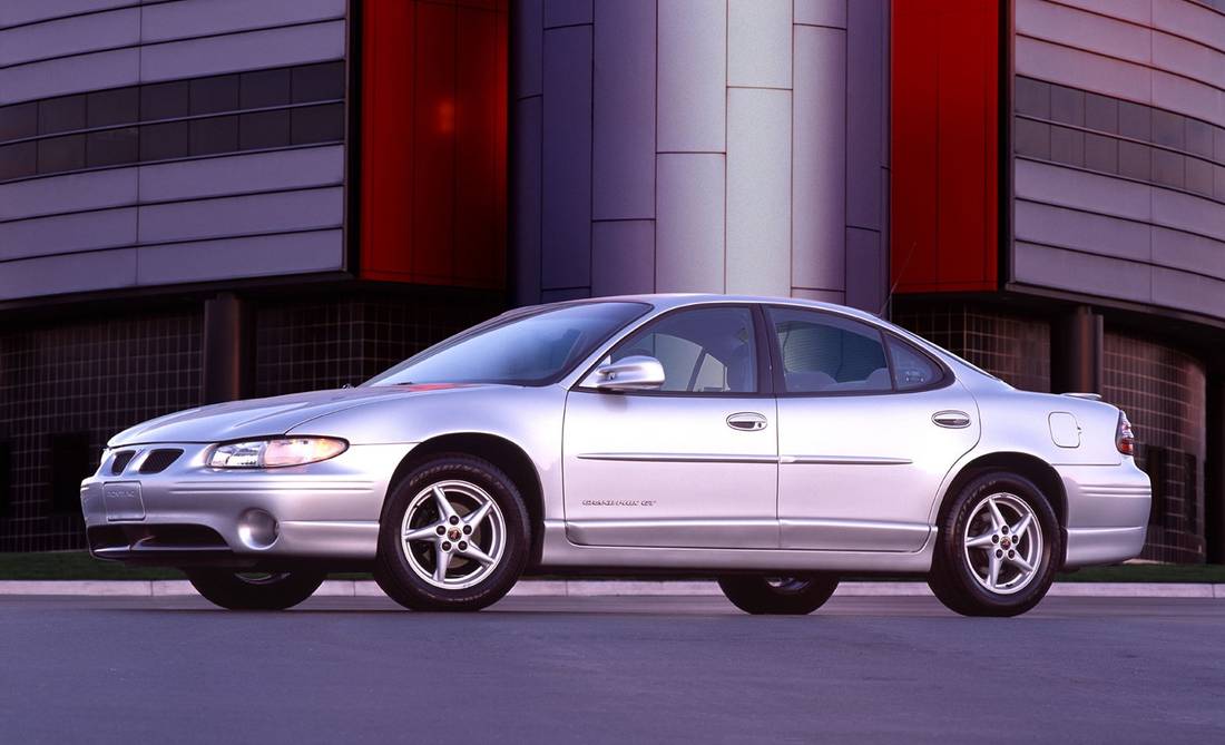 pontiac-grand-prix-side