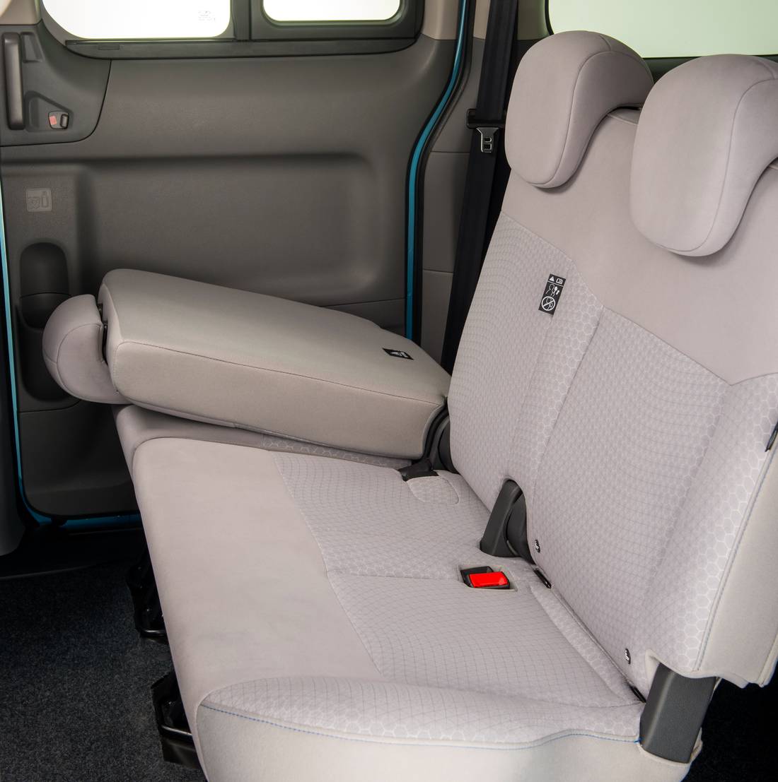 nissan-e-nv200-seats