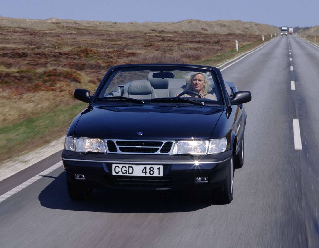 saab-900-cabrio-front