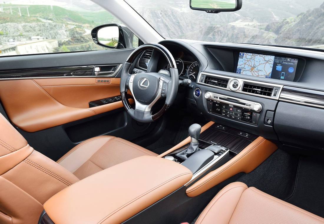 lexus-gs-interior