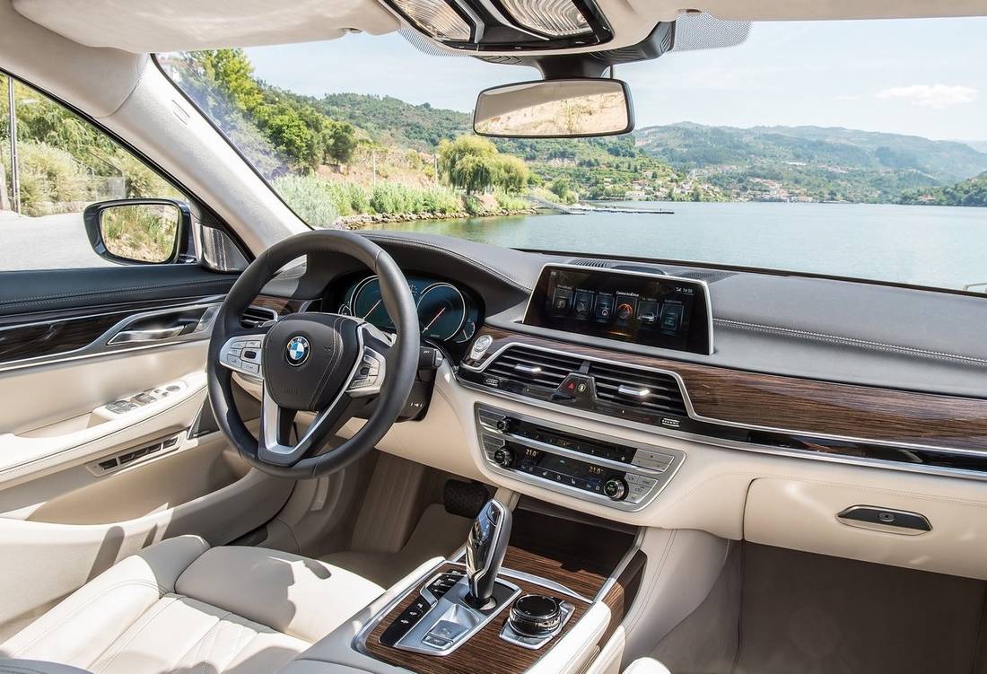 bmw-730d-interior