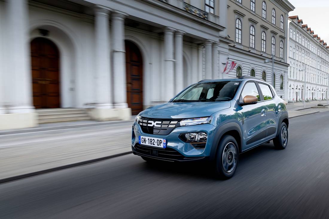 Dacia-Spring-Electric-65-Hero