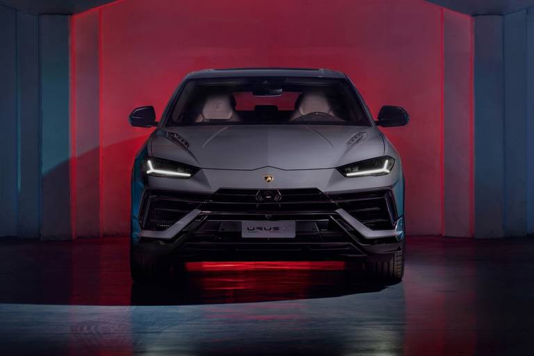 Lamborghini-Urus-S-Hero