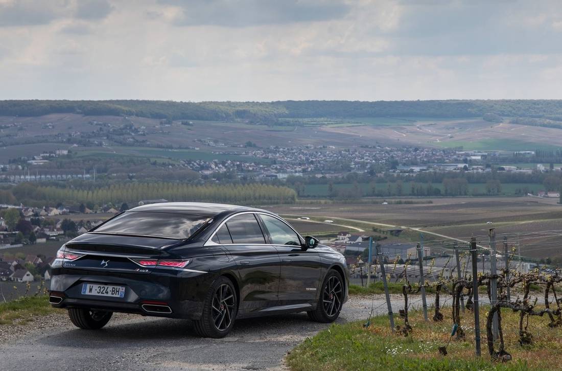 citroen-ds9-back