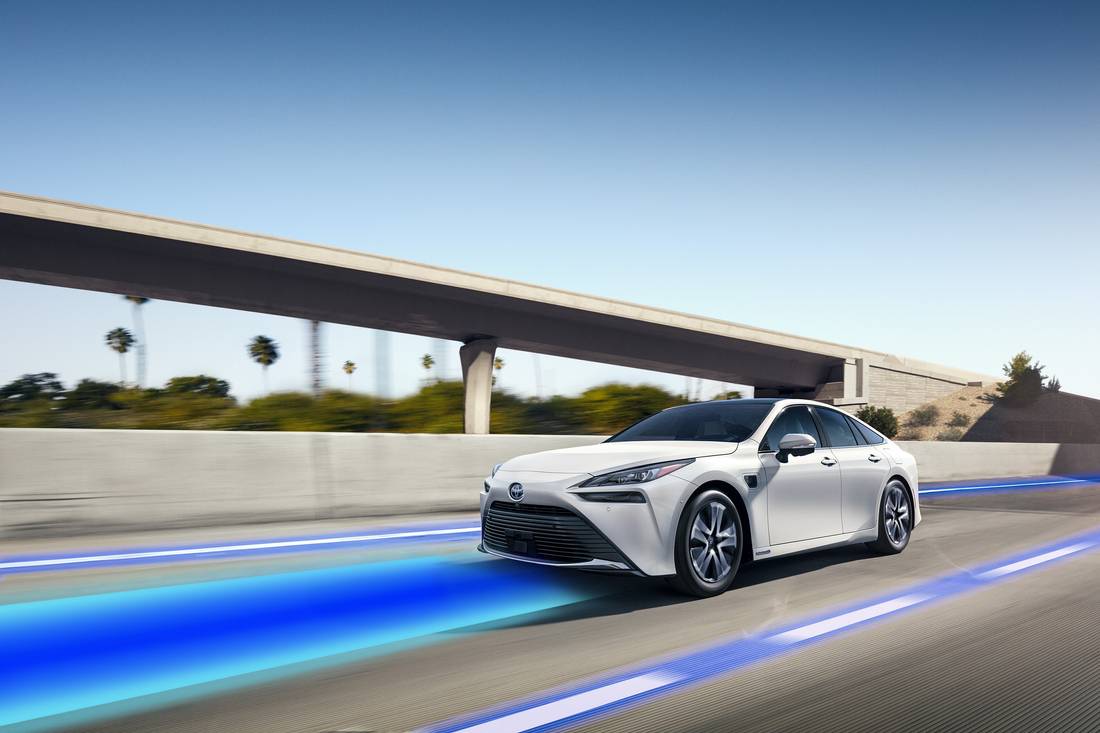 Toyota Mirai 2022 - auto a idrogeno