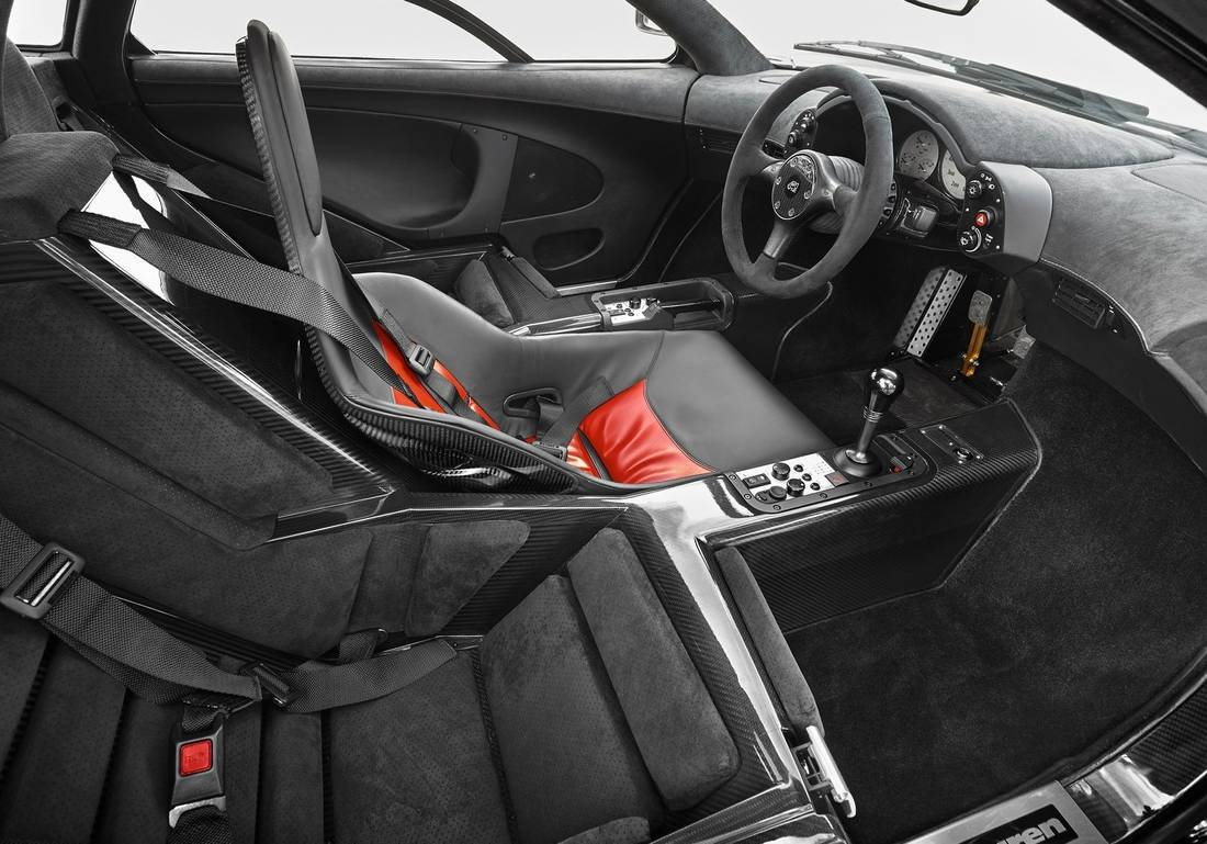 mclaren-f1-interieur