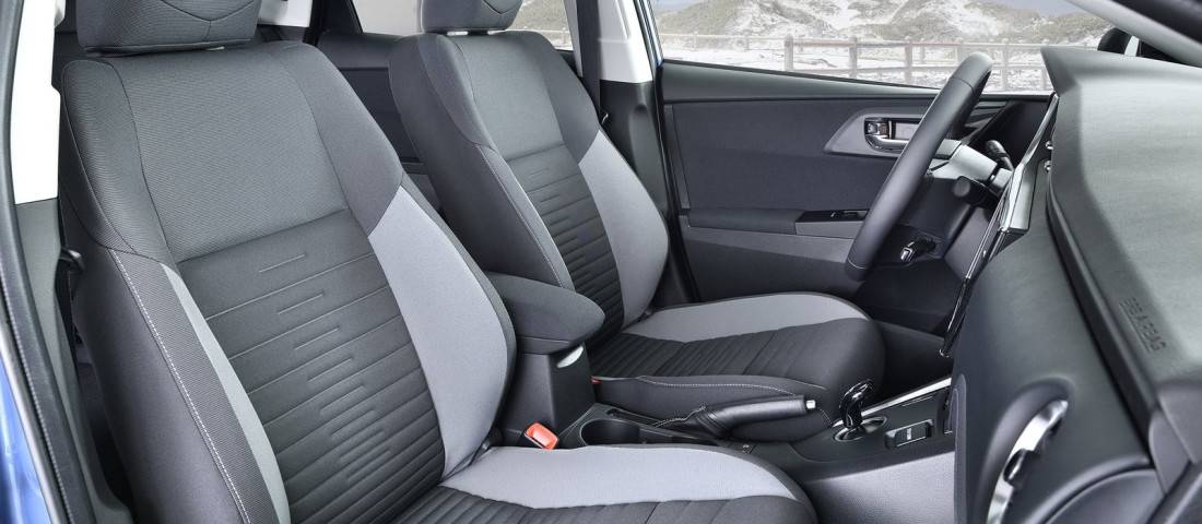 toyota-auris-seats