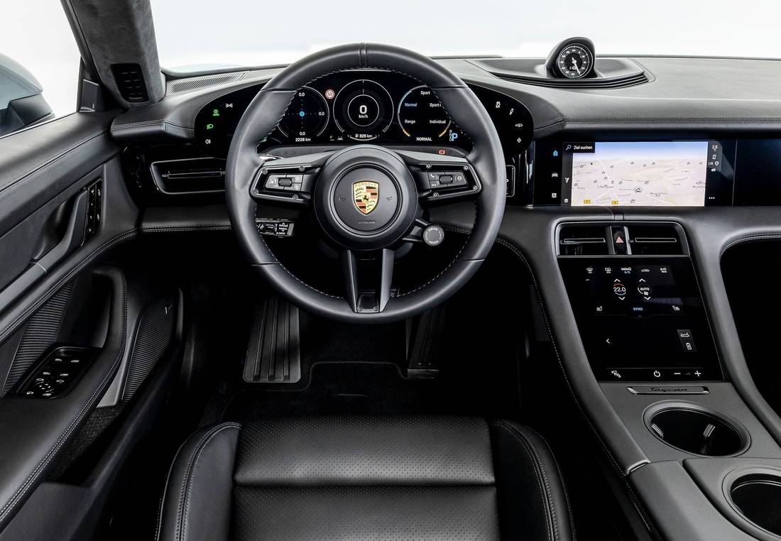 porsche-taycan-interior