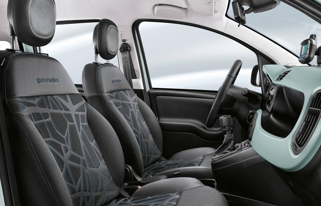 fiat-panda-hybrid-seats