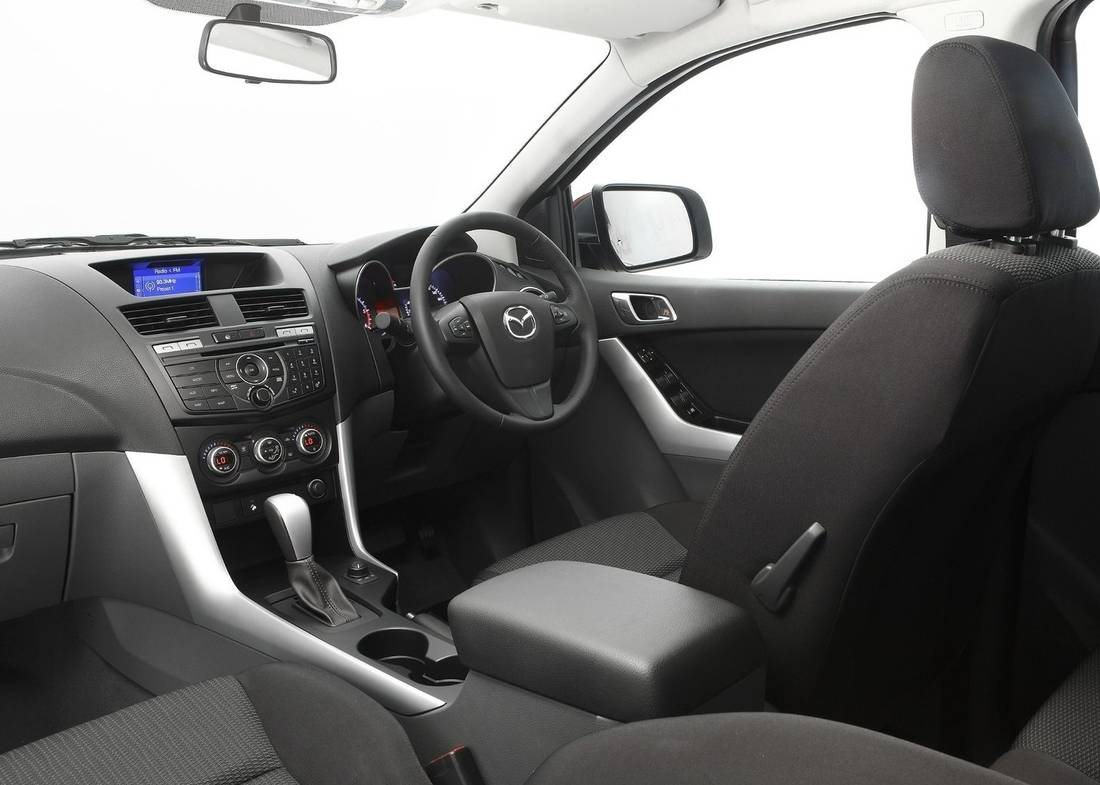 mazda-bt-50-interior