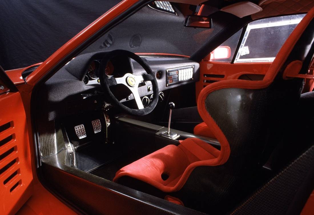 ferrari-f40-interior