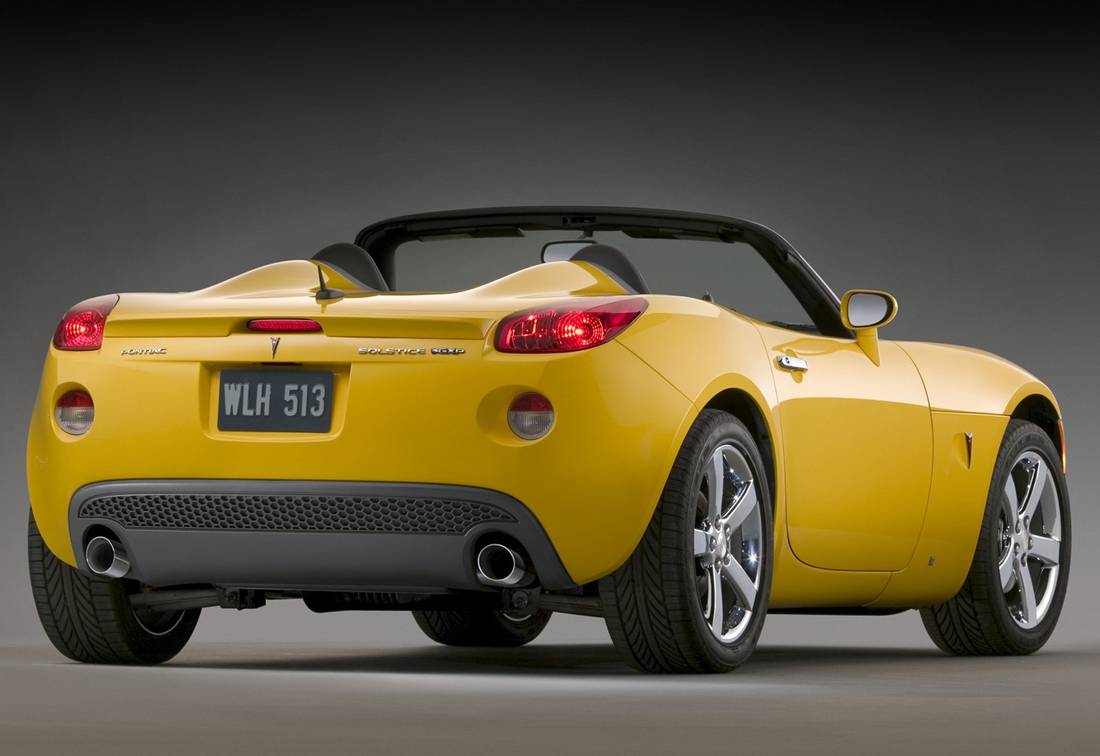 pontiac-solstice-gxp-back