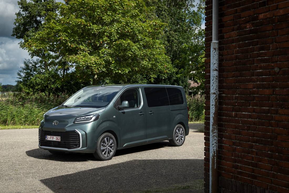 toyota proace electric van 3506