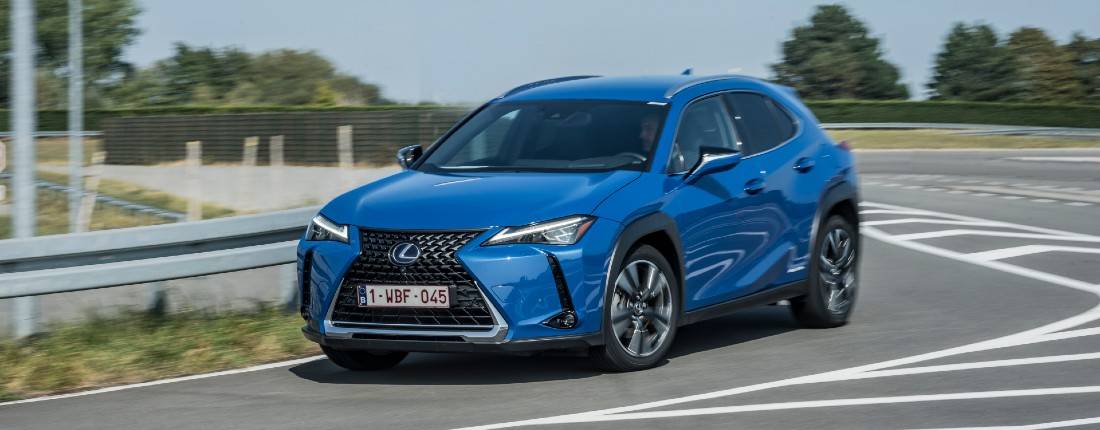 lexus-ux-l-01
