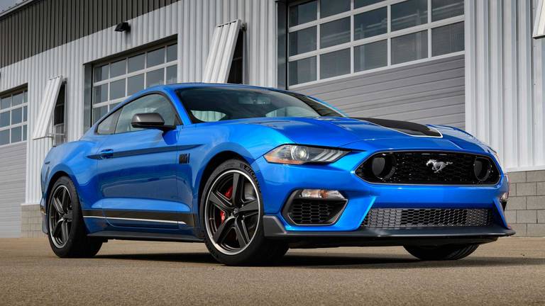  L'iconica "ponycar" Ford Mustang è stata uno spettacolo visivo per decenni ed è ancora una delle auto sportive più vendute al mondo.