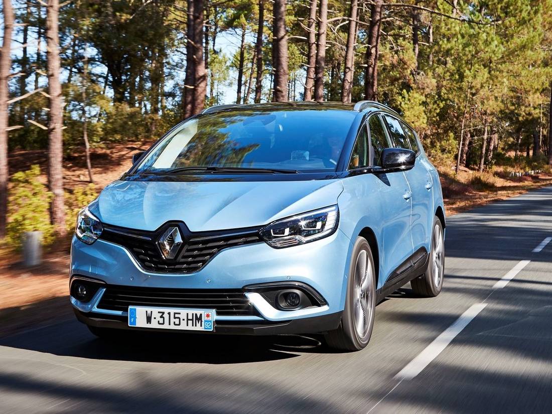 Renault Grand Scenic: dimensioni, interni, motori, prezzi e