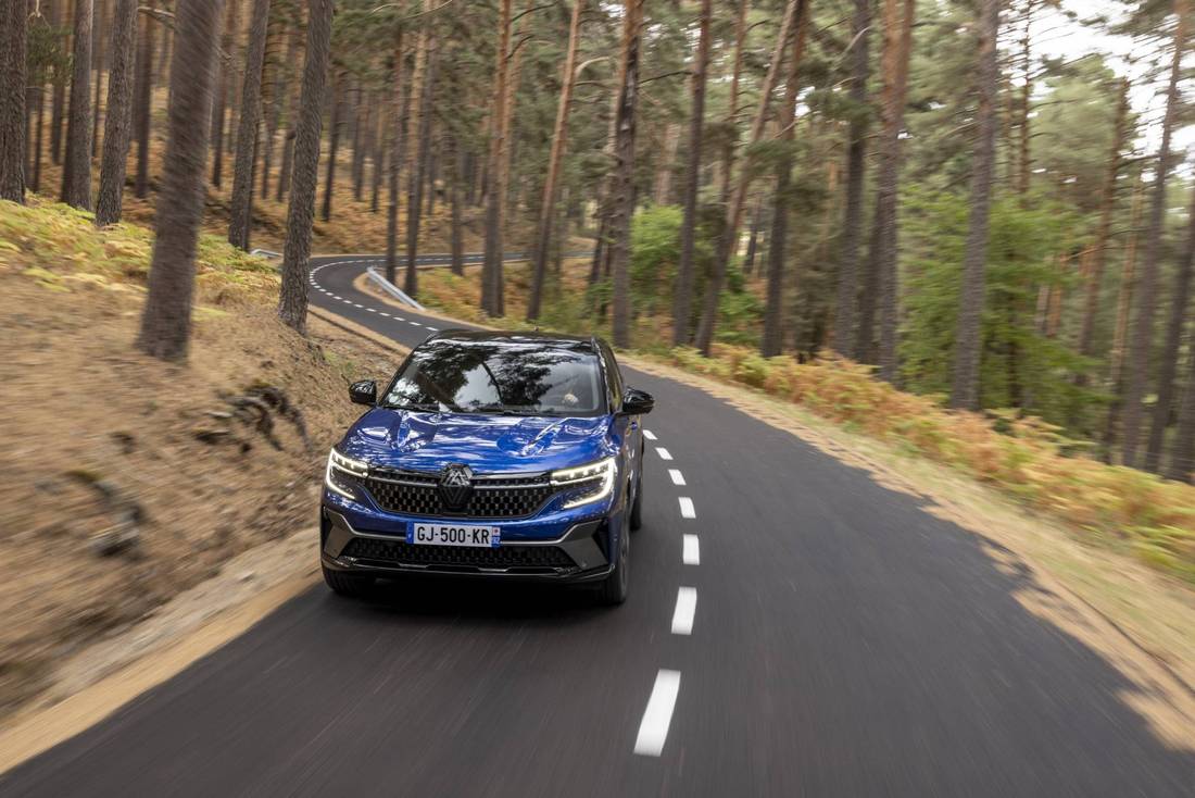 The All-New Renault Austral Esprit Alpine E-TECH Hybrid - Iron Blue 18