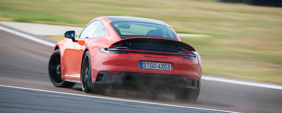 Porsche 911 Carrera 4 GTS, divertimento unico