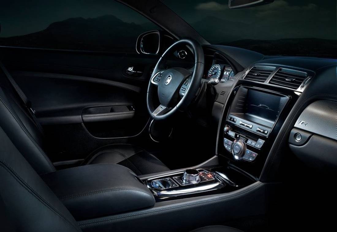 jaguar-xkr-interior