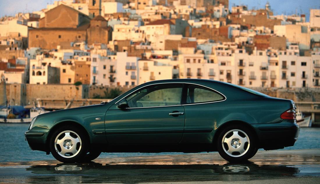 mercedes-benz-clk-200-side