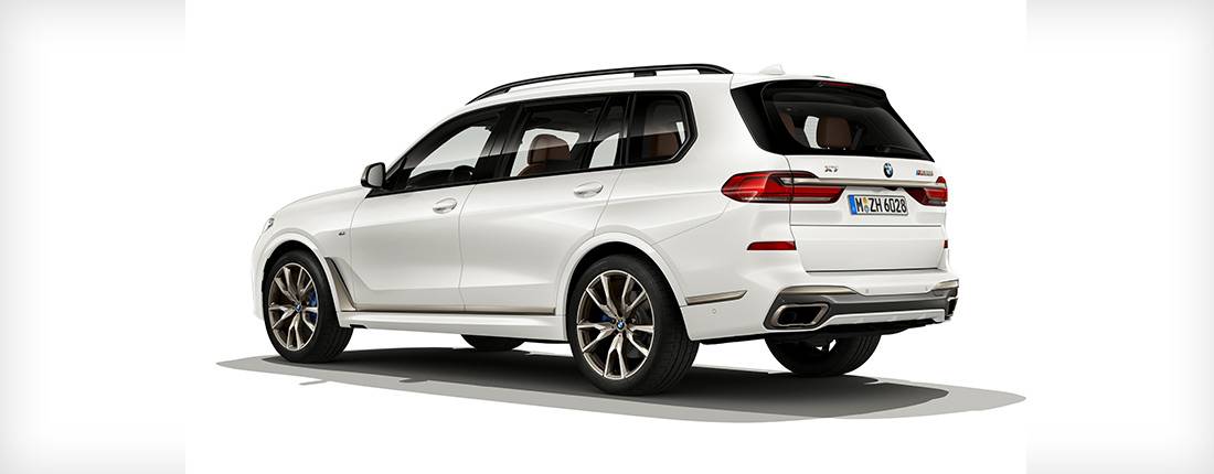 bmw-x7-m-side