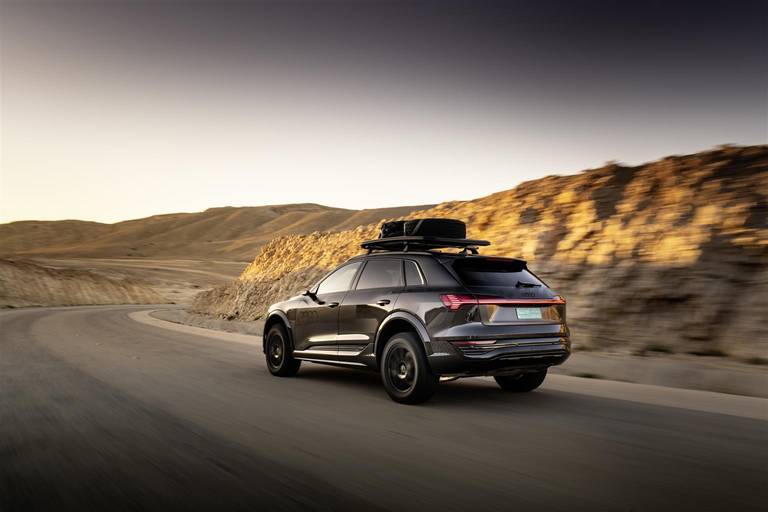 media-Audi Q8 e-tron edition Dakar --- VGI U.O. Responsabile VA-5 Data di Creazione 02.01.2024 Classe 9.1 007