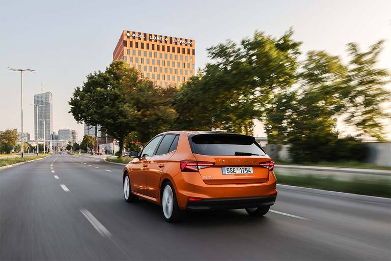  Se siete alla ricerca di un'auto per cani particolarmente conveniente, la Skoda Fabia Wagon potrebbe fare al caso vostro.