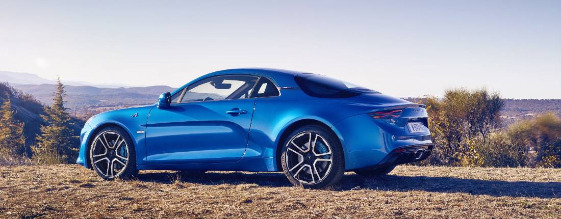 renault-alpine-a110-side