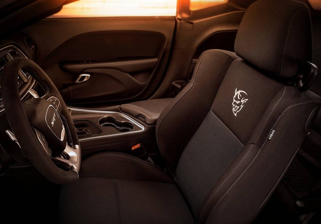 dodge-demon-seats