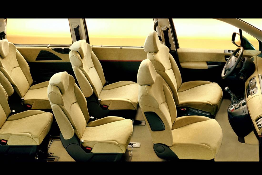 lancia-phedra-seats