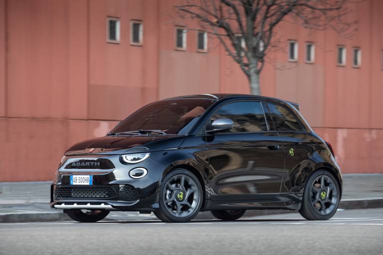 abarth_500e_voor.jpeg