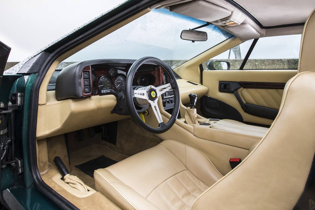 lotus esprit s4 12