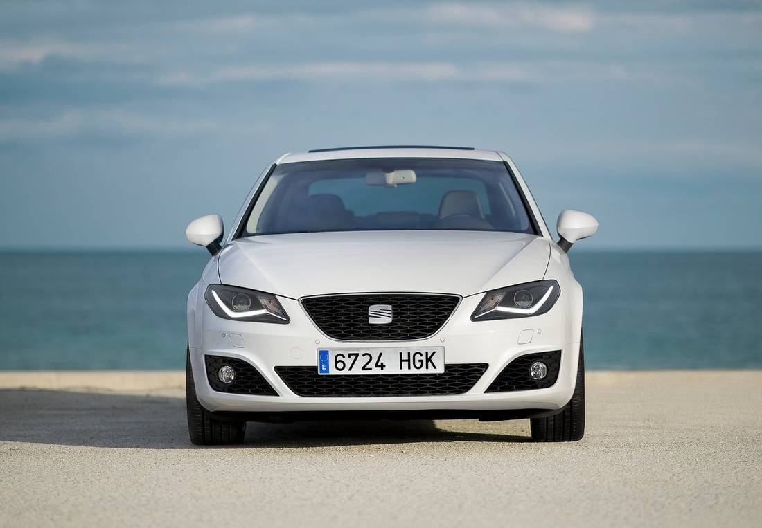 seat-exeo-front