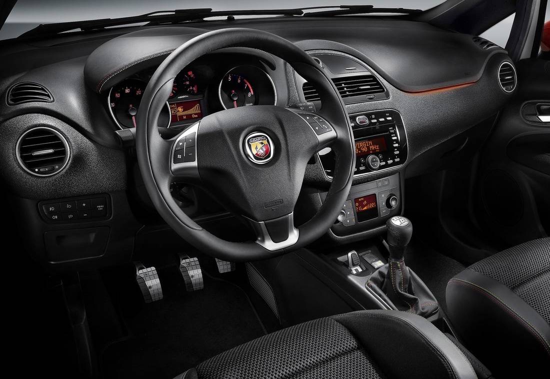 Abarth-grande-evo-interior