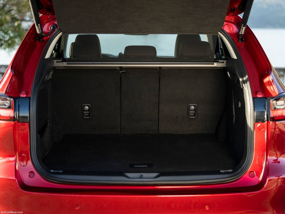 mazda-cx-60-trunk